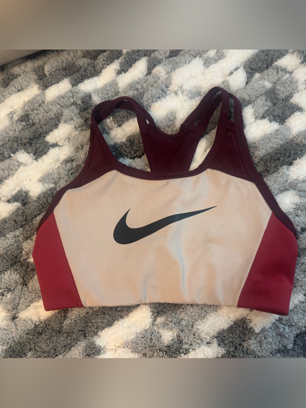 Nike smoothing sports bra